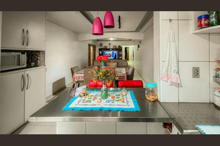 Casa à venda com 150m², 2 quartos e sem vaga Casa à venda com 150m², 2 quartos e sem vagaCozinha