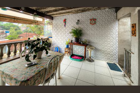 Casa à venda com 150m², 2 quartos e sem vaga Casa à venda com 150m², 2 quartos e sem vagaVaranda