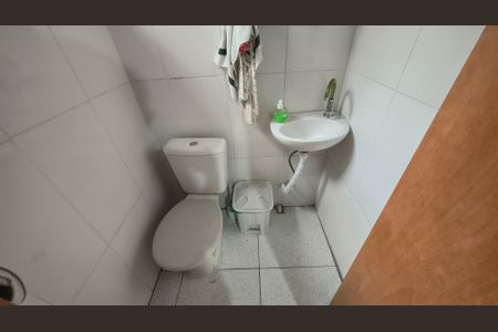 Casa à venda com 150m², 2 quartos e sem vaga Casa à venda com 150m², 2 quartos e sem vagaBanheiro de serviço