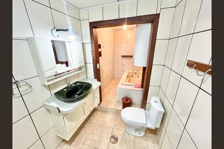 Casa para alugar com 130m², 2 quartos e 1 vaga Casa para alugar com 130m², 2 quartos e 1 vagaBanheiro