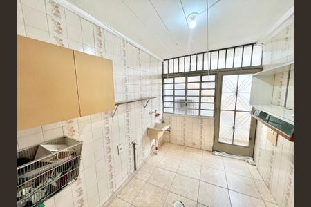 Casa para alugar com 130m², 2 quartos e 1 vaga Casa para alugar com 130m², 2 quartos e 1 vagaÁrea de Serviço