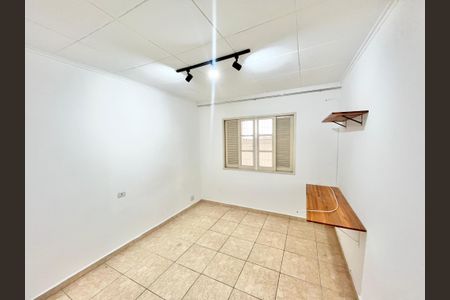 Casa para alugar com 130m², 2 quartos e 1 vaga Casa para alugar com 130m², 2 quartos e 1 vagaQuarto 1