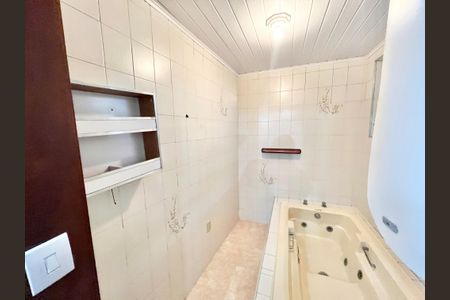 Casa para alugar com 130m², 2 quartos e 1 vaga Casa para alugar com 130m², 2 quartos e 1 vagaBanheiro