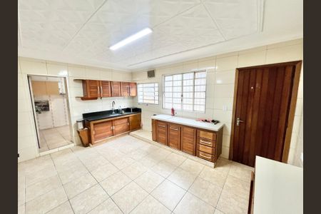 Casa para alugar com 130m², 2 quartos e 1 vaga Casa para alugar com 130m², 2 quartos e 1 vagaCozinha
