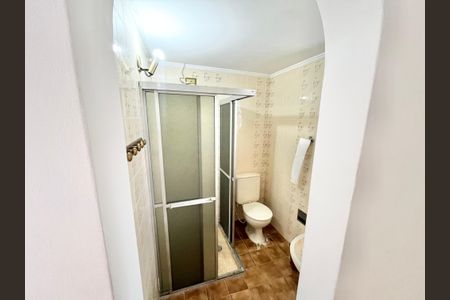 Casa para alugar com 130m², 2 quartos e 1 vaga Casa para alugar com 130m², 2 quartos e 1 vagaBanheiro da Suíte 2