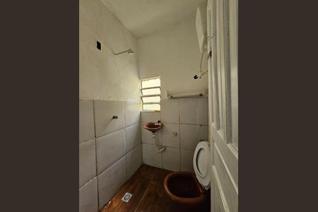 Casa para alugar com 35m², 1 quarto e sem vaga Casa para alugar com 35m², 1 quarto e sem vagaBanheiro