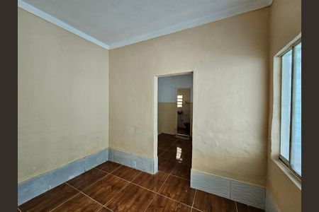 Casa para alugar com 35m², 1 quarto e sem vaga Casa para alugar com 35m², 1 quarto e sem vagaSala