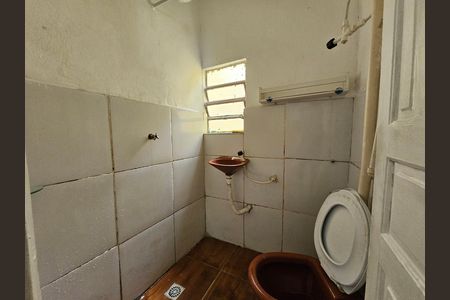 Banheiro de casa para alugar com 1 quarto, 35m² em Parque Ulisses, Nova Iguaçu