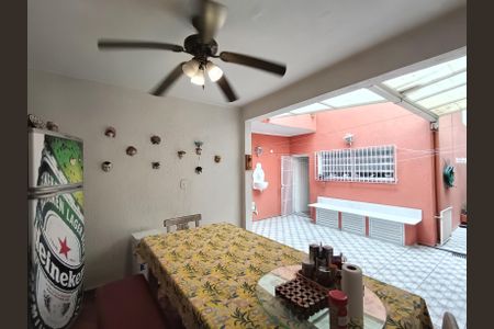 Casa à venda com 250m², 3 quartos e 2 vagas