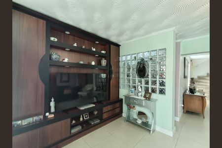 Casa à venda com 250m², 3 quartos e 2 vagas