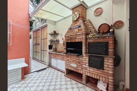 Casa à venda com 250m², 3 quartos e 2 vagas