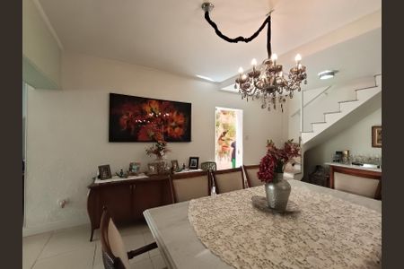 Casa à venda com 250m², 3 quartos e 2 vagas