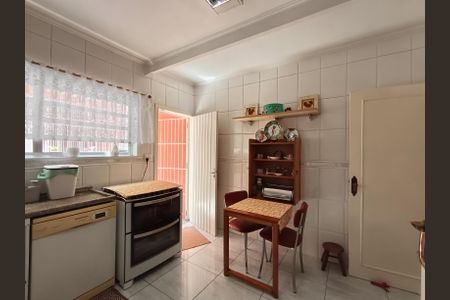 Casa à venda com 250m², 3 quartos e 2 vagas