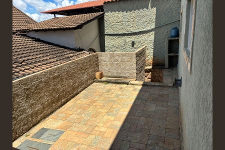 Casa para alugar com 200m², 3 quartos e 1 vagaÁrea externa