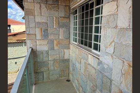 Casa para alugar com 200m², 3 quartos e 1 vagaVaranda