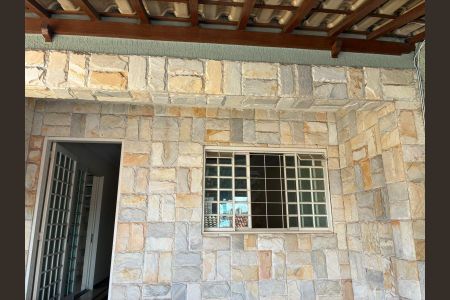 Casa para alugar com 200m², 3 quartos e 1 vagaÁrea externa