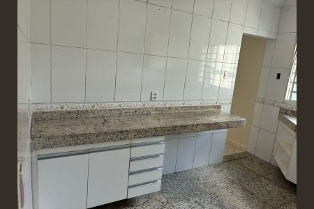 Casa para alugar com 200m², 3 quartos e 1 vagaCozinha
