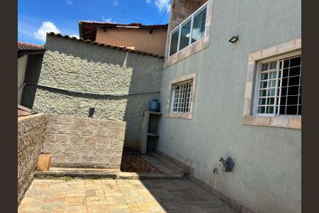 Casa para alugar com 200m², 3 quartos e 1 vagaÁrea externa