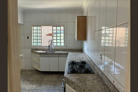 Casa para alugar com 200m², 3 quartos e 1 vagaCozinha