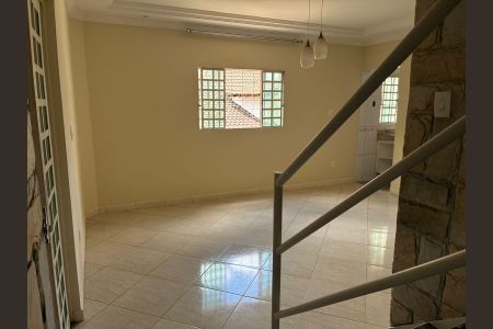 Casa para alugar com 200m², 3 quartos e 1 vagaSala