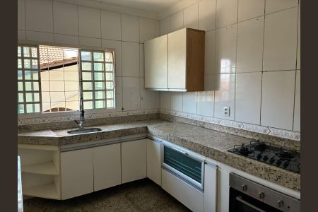 Casa para alugar com 200m², 3 quartos e 1 vagaCozinha
