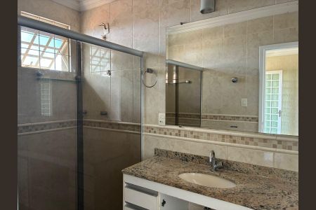 Casa para alugar com 200m², 3 quartos e 1 vagaBanheiro