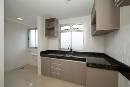 Apartamento para alugar com 90m², 3 quartos e 3 vagas Apartamento para alugar com 90m², 3 quartos e 3 vagasCOZINHA