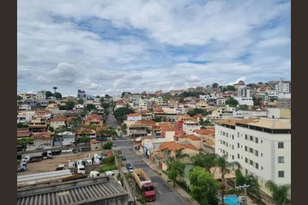 Apartamento à venda com 110m², 3 quartos e 3 vagasFoto 02