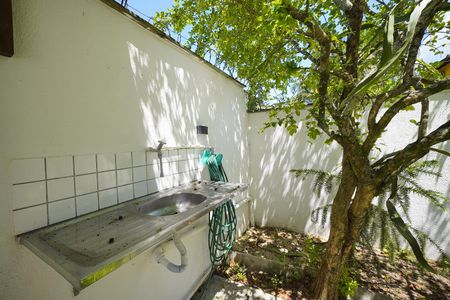 Casa de condomínio para alugar com 303m², 4 quartos e 4 vagasChurrasqueira