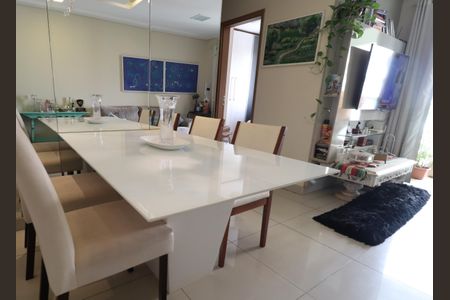 Sala de apartamento para alugar com 2 quartos, 64m² em Centro, Uberlândia