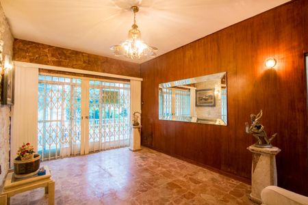 Casa à venda com 100m², 3 quartos e 3 vagasSala