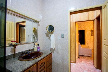 Casa à venda com 100m², 3 quartos e 3 vagasBanheiro