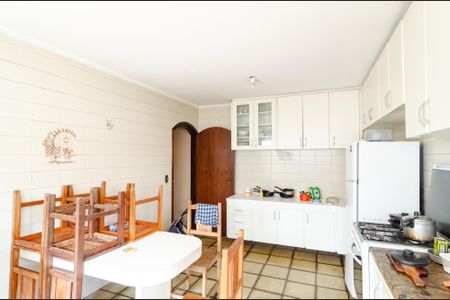 Casa para alugar com 256m², 3 quartos e 3 vagasCozinha