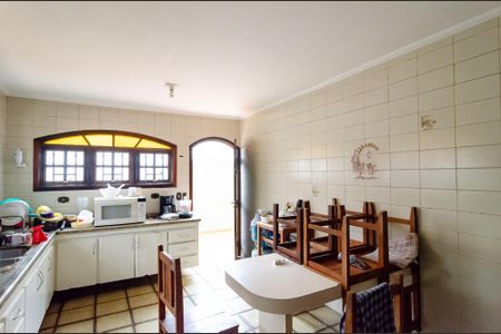 Casa para alugar com 256m², 3 quartos e 3 vagasCozinha