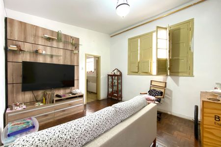 Casa à venda com 360m², 3 quartos e 4 vagasSala