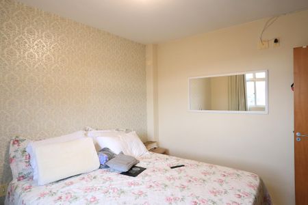 Apartamento à venda com 100m², 4 quartos e 2 vagasQuarto