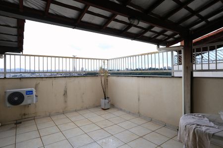 Apartamento à venda com 100m², 4 quartos e 2 vagasCobertura