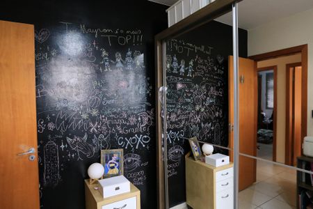 Apartamento à venda com 100m², 4 quartos e 2 vagasQuarto 1