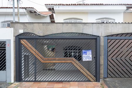 Casa para alugar com 139m², 3 quartos e 2 vagas Casa para alugar com 139m², 3 quartos e 2 vagasLDNB-669