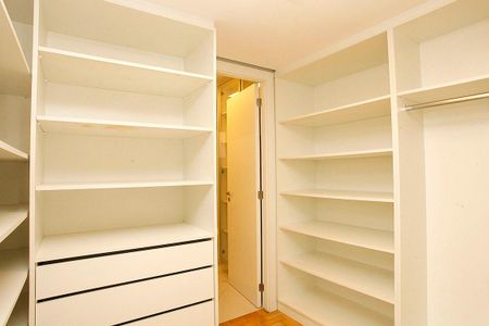 Apartamento para alugar com 149m², 3 quartos e 1 vagaQuarto 3 Suíte - Detalhe Closet