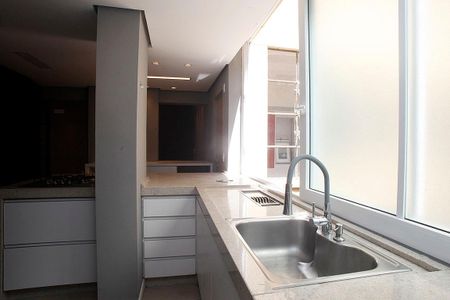 Apartamento para alugar com 149m², 3 quartos e 1 vagaCozinha