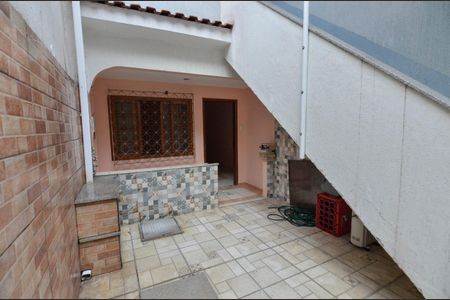 Casa para alugar com 70m², 2 quartos e sem vaga Casa para alugar com 70m², 2 quartos e sem vagaFachada