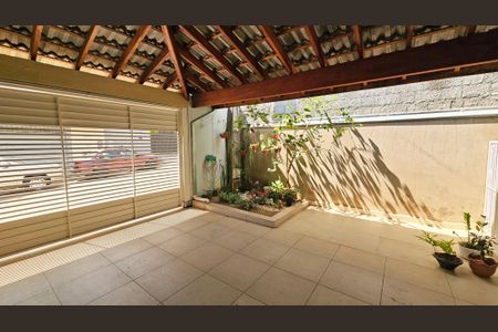 Casa à venda com 165m², 3 quartos e 2 vagas