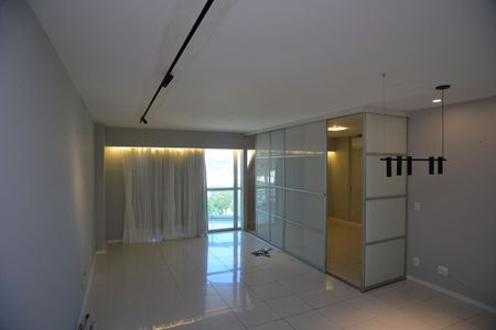 Sala de apartamento para alugar com 2 quartos, 100m² em Barra da Tijuca, Rio de Janeiro
