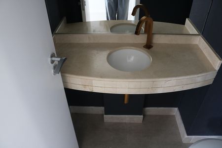 Apartamento para alugar com 115m², 2 quartos e 2 vagasLavabo