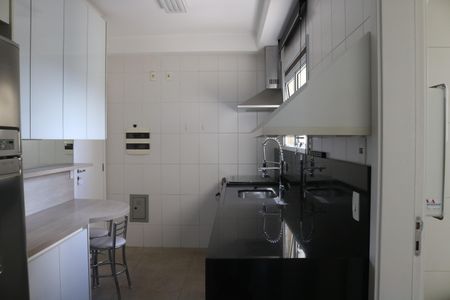 Apartamento para alugar com 115m², 2 quartos e 2 vagasCozinha