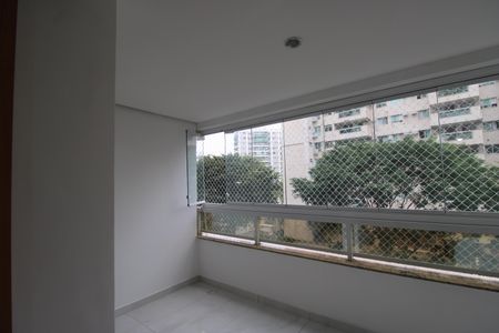 Sala - Varanda de apartamento à venda com 2 quartos, 67m² em Barra da Tijuca, Rio de Janeiro