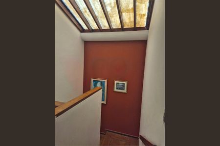 Casa à venda com 3 quartos, 360m² em Jardim Petropolis, São Paulo