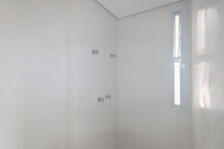 Apartamento à venda com 76m², 3 quartos e 2 vagas Apartamento à venda com 76m², 3 quartos e 2 vagasBanheiro da Suíte