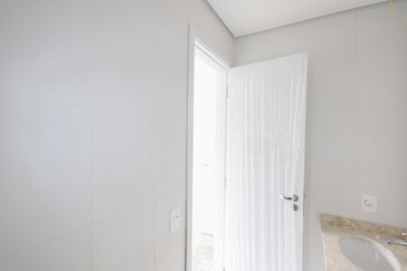 Apartamento à venda com 76m², 3 quartos e 2 vagas Apartamento à venda com 76m², 3 quartos e 2 vagasBanheiro da Suíte